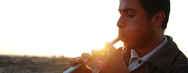 Main image: Flute player.